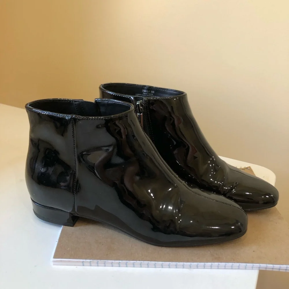 Karl Lagerfeld Glossy Black Patent Ankle Leather Boots Zipper Size 7